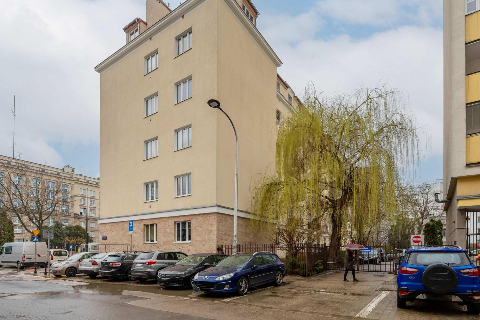 Bright Rakowiecka Near Pole Mokotowskie By Renters * Warszawa